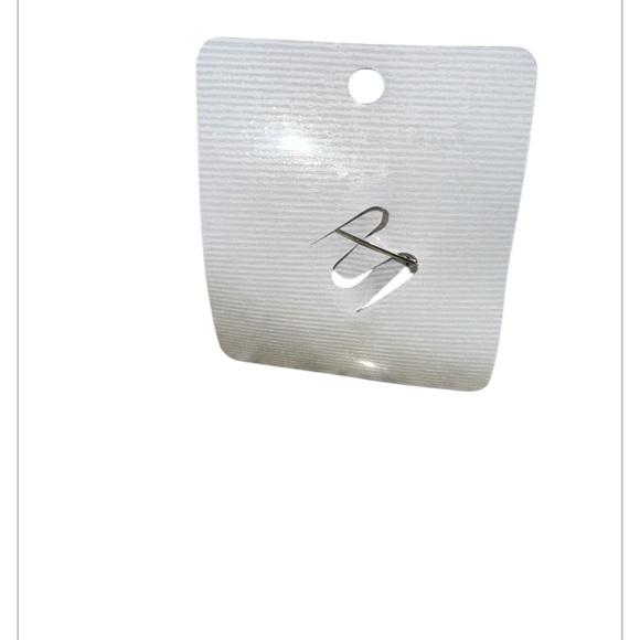 NWT!Elegant Silver and Pearl Fashion Brooch - Picture 3 of 4